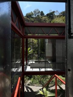 Red art house en reserva natural - 4