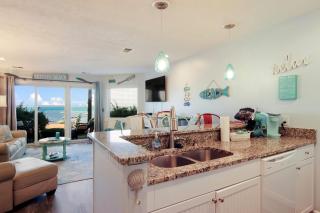 Beachside 108 with Pool Hot Tub and Direct Beach Access - Traverse City - 4
