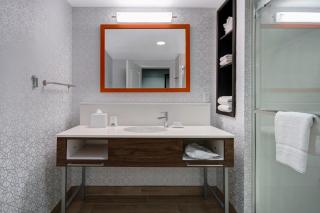 Hampton Inn & Suites Yonkers - 1