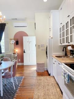 Charming 1885 Parlor Loft Downtown Savannah Stay - Savannah - 4