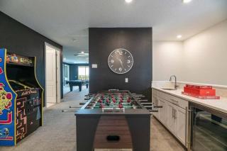 11BR Oasis with Private Pool, Cinema, Game Room! - Orlando - 3