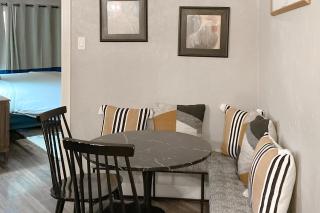 Meadow Creek House and Cottage - 4
