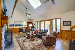 Dog-Friendly Blowing Rock Chalet with Stunning Views - Blowing Rock - 7