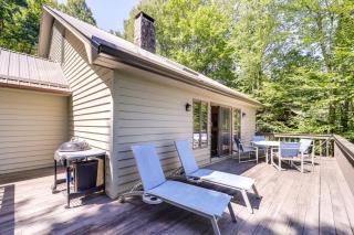Dog-Friendly Blowing Rock Chalet with Stunning Views - Blowing Rock - 9