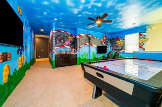 EPIC 10min Disney Fun Villa, Mini Golf, Arcade, Theater - 6