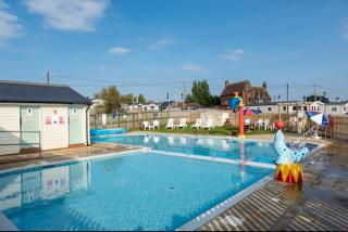Staycay Luxury Caravan - Seasalter - 8