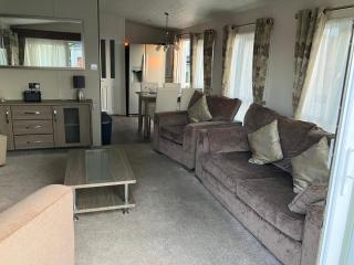 Staycay Luxury Caravan - Seasalter - 3