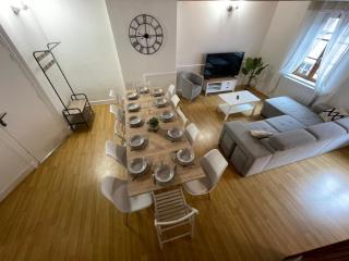 Le Double Pirou # 2 Appartements # Halte Auvergne - Thiers - 2