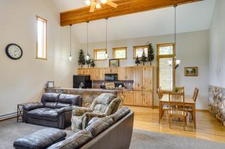 Spacious Beaver Getaway Near Eagle Point Resort! - 3