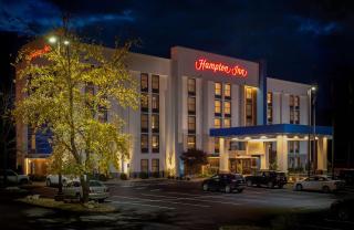 Hampton Inn Bristol - Bristol - 9
