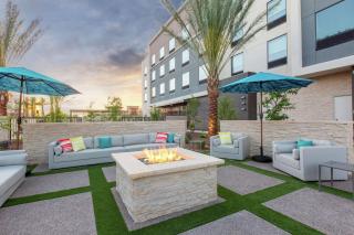 Hilton Garden Inn Surprise Phoenix - 9