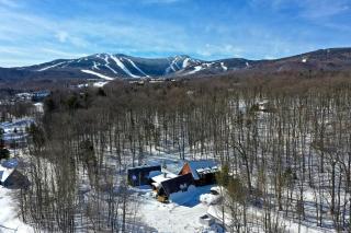 The Birch Ridge- Family Room #6 - Queen Bunkbed Suite in Killington, Vermont Hotel Room - 7