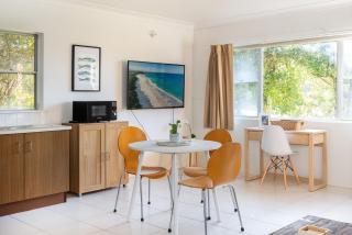 Free night on us this winter at Mindi's - Narrawallee - 1