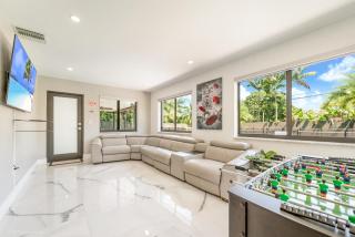 The Palms/ Big Pool/ Foosball/ Pool Table - 3