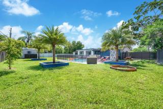 The Palms - Pool Table, Foosball Table, Heated Pool, Garden Relaxation Area - 2