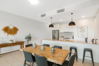 3BR Drift Apartment with Rooftop Balcony by uHoliday - Casuarina - 6