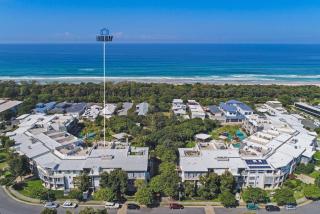 3BR Drift Apartment with Rooftop Balcony by uHoliday - Casuarina - 8