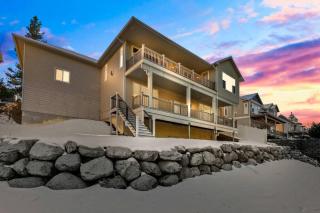 Upscale Huge Home 2 Decks w Views 2 Living Rooms - Spokane - 0