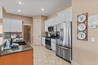 Upscale Huge Home 2 Decks w Views 2 Living Rooms - Spokane - 1
