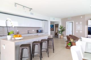 Zen Vacation Rentals Ocean Front 3-Bedroom Paradise - Hollywood - 6