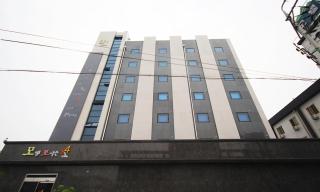 Iksan 4 Seasons Hotel - Iksan - 0