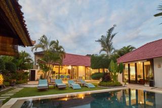 Villa Bulan Batubelig - Canggu - 0
