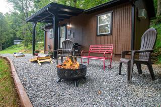 The Lil House - Robbinsville - 9