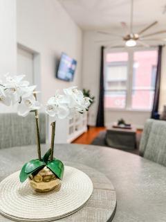 Gaslamp 2bdrm - W Parking & 5 Beds #303 - San Diego - 9