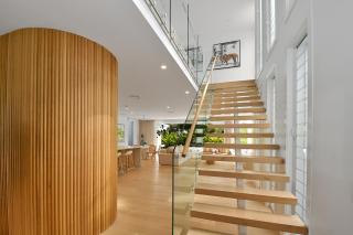 Beachside, luxury resort living - 4