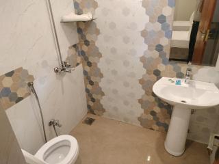 Dove Inn Hotel - 1