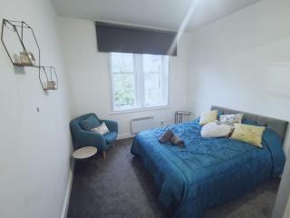 Luxe & Stylish Centralised Watford Apt - Fast Wi-Fi & Free Parking Near Harry Potter Studios Tour - Watford - 9