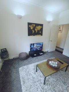 Luxe & Stylish Centralised Watford Apt - Fast Wi-Fi & Free Parking Near Harry Potter Studios Tour - Watford - 5