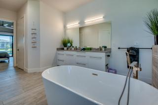 Villa Mangifera with Salt Water Pool & Spa, EV-Loading - Cape Coral - 5
