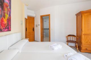 Apartamentos Playamaro - Maro - 3