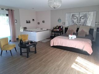 Suite romantique avec jacuzzi - 0