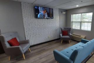Microtel Inn & Suites by Wyndham Hoover/Birmingham - Hoover - 2