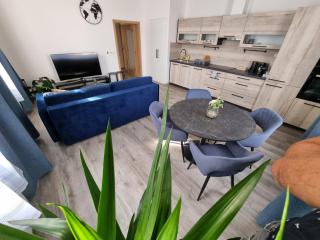 Luxusní apartmán 3KK u náměstí - Klicperova - Hradec Králové - 4
