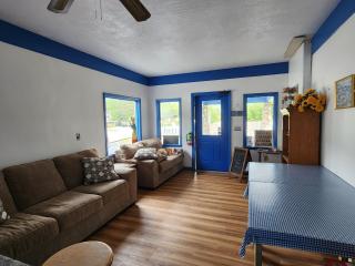 Cozy Bear Inn - 8
