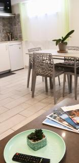 Appartement de 45 m2 en rez-de-villa avec jardin - Hyères - 1