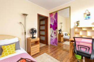 Comfortable Wojskowa Apartment by Noclegi Renters - Poznań - 3