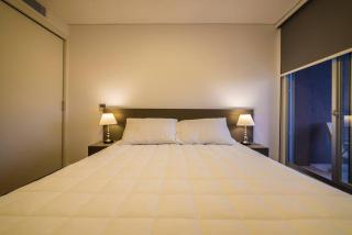 904 - SkyTower 1 Bedroom Luxury - 3