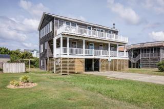 6284 - Barker's - Nags Head - 0