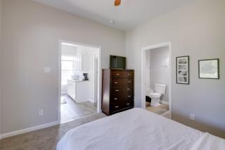 Indianapolis Home with Porch - Close to Mile Square! - Indianápolis - 2
