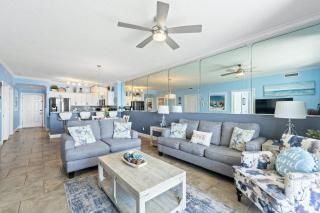 Twin Palms Beach Resort by Panhandle Getaways - 1