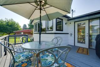 Cozy Retreat in Spokane Valley with Fireplace - 8