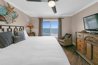 Updated Sixth floor Gulf Front Property with Washer and Dryer - 2