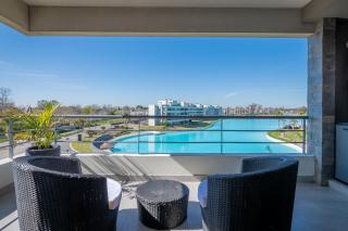 Your Oasis 2-BD Crystal Lagoon Pilar - Villa Rosa - 0