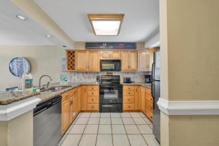 Destin on the Gulf 403 - This is a beautiful beach front condo with a great view of the gulf - Destin - 9