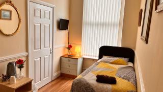Castle Lodge Guest House 86-88 Sheil Rd L6 3AF - Liverpool - 9