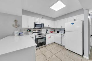 BeachCrest 101 - Directly on the beach in the heart of Seagrove Beach along 30A - Santa Rosa Beach - 7
